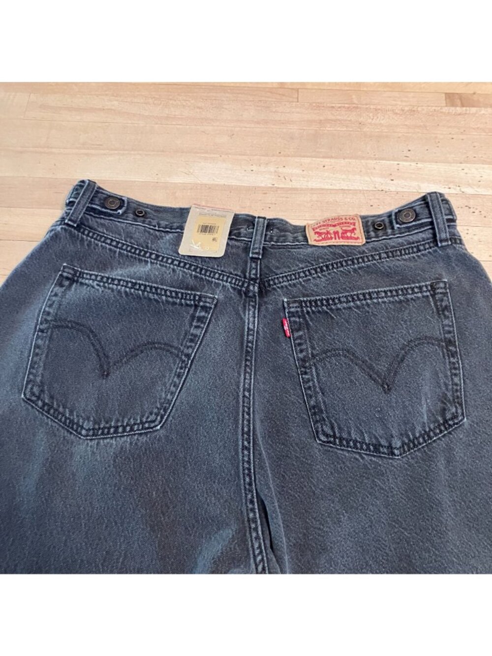 Levi's Womens Cinch Baggy Wide Leg Jeans Size 33 X 26  (US 16) Black AN NWT - Picture 10 of 12